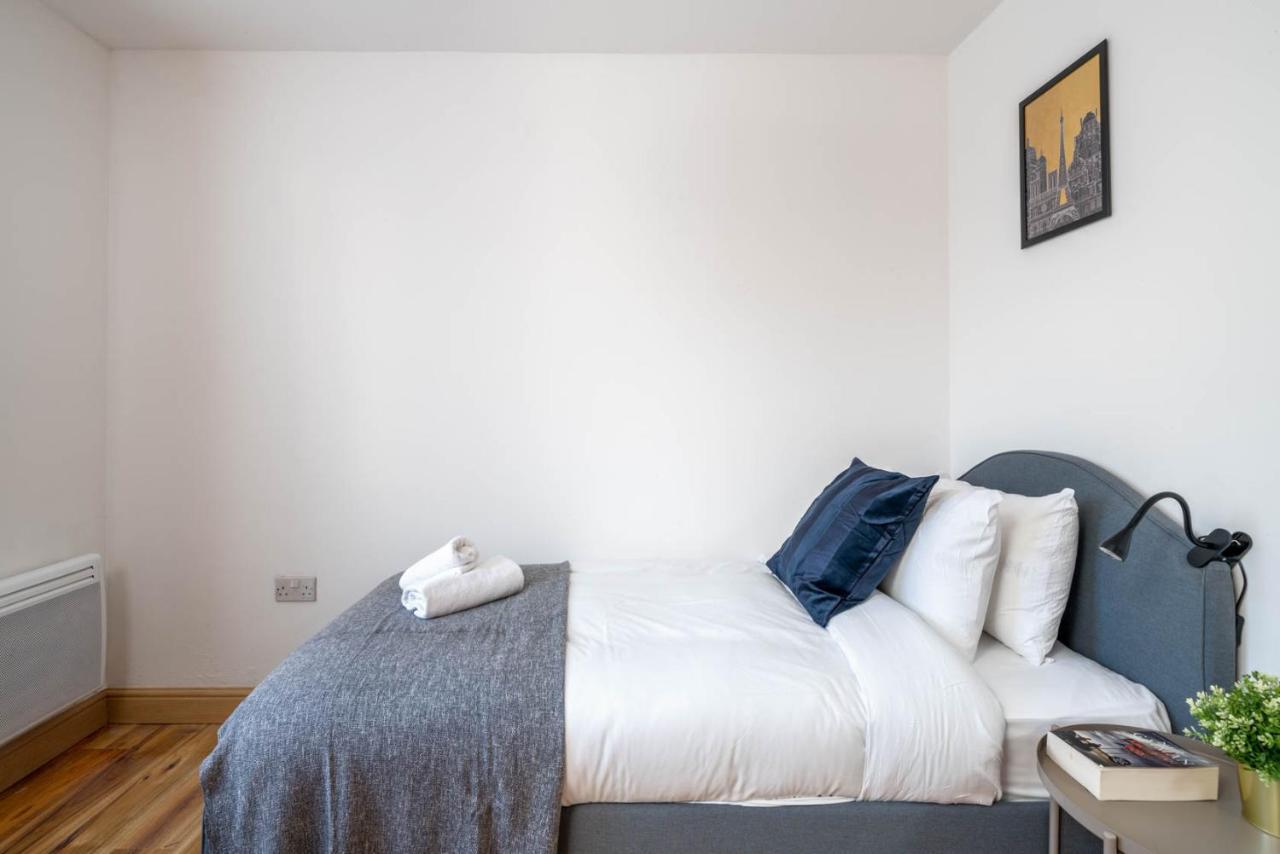 2 Bedroom Flat Near London Excel Exterior foto