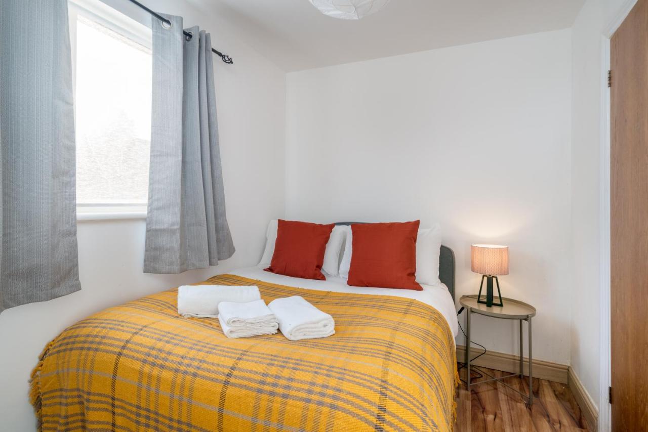 2 Bedroom Flat Near London Excel Exterior foto